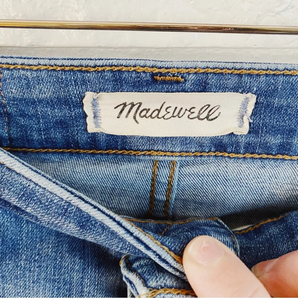 Madewell Curvy High-Rise Skinny Jeans - Picture 4 of 6